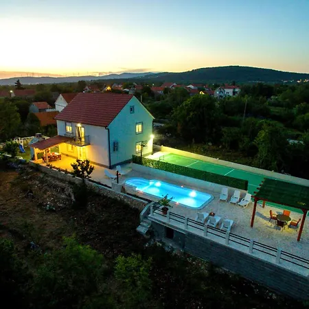 Vikendica In Opanci Mit Beheiztem Pool- Parkplatz By Interhome